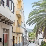 Home2book Charming Attic Center, Terrace Daire