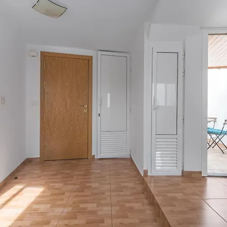Daire Home2book Charming Attic Center, Terrace