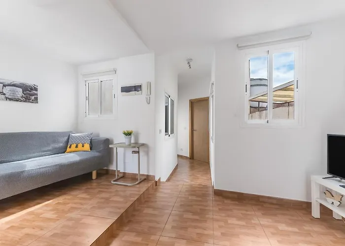 Home2book Charming Attic Center, Terrace * 아루카스